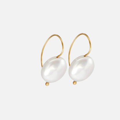 Button Pearl / Earrings