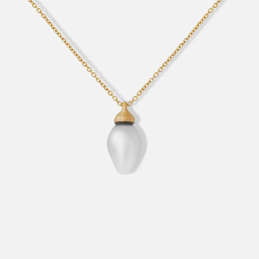 Indulge in the timeless elegance of our 14K Japanese Pearl Necklace. Crafted with high-quality pearls, this necklace is a stunning accessory that will elevate any outfit. Add a touch of sophistication to your look with this exquisite piece of jewelry.