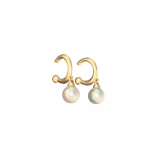 Details  Introducing the Classic Pearl Hoop Earring, a timeless design that adds an elegant touch to any outfit. Crafted with high-quality materials, these earrings are perfect for both formal occasions and everyday wear.  Hoop 15MM  8-10 MM WHITE JAPANESE ROUND PEARL