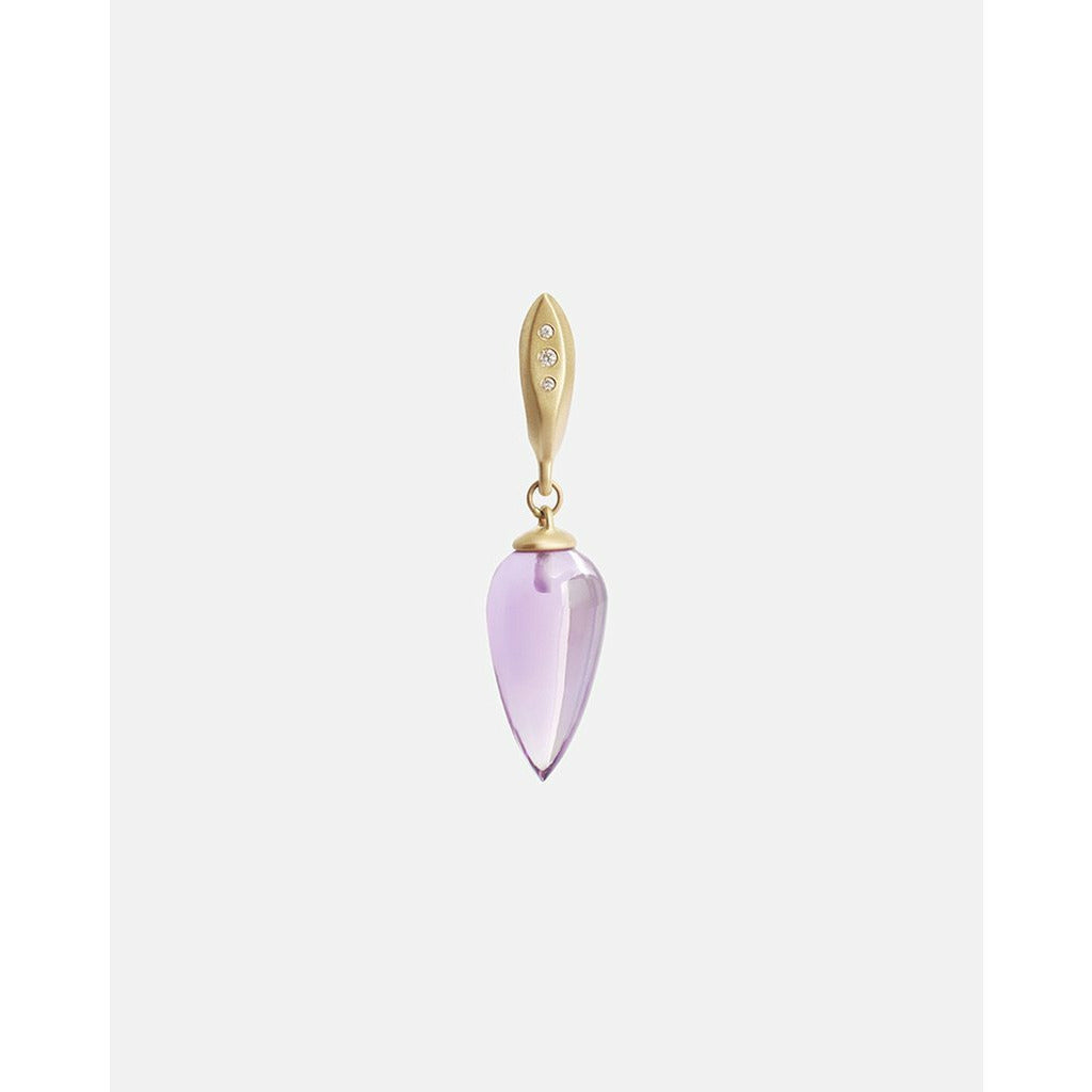 The Amethyst Drops with Diamonds are a Classic earring with a modern touch.  A single polished Amethyst teardrop hangs from a hand formed earring with 3 gorgeous Ethically sourced Diamonds.  Details  19mm Tear shaped Amethysts 6 White Diamonds 0.03ct 14k Yellow Gold Each earring measures 9.3mm width by 37mm length butterfly back ﻿
