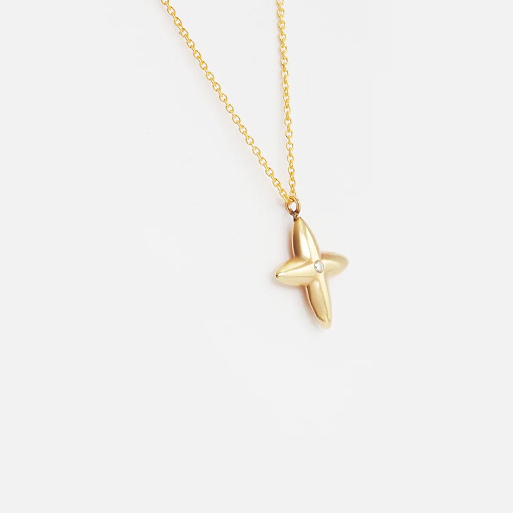 Introducing our stunning Star Necklace, featuring a shining star pendant and an elegant design. This exquisite piece is a must-have for any jewelry lover looking to add a touch of sophistication to their ensemble.