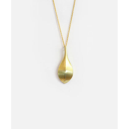 SCOOP Necklace, a stunning piece of jewelry that combines elegant design with timeless beauty.