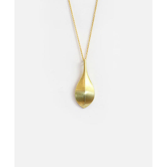 SCOOP Necklace, a stunning piece of jewelry that combines elegant design with timeless beauty.