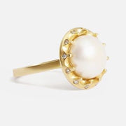 PEARL CROWN WITH 12 DIAMONDS / RING